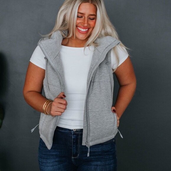 Meredith Slate Gray Hooded Puffer Vest – Small – NWOT - Picture 4 of 4